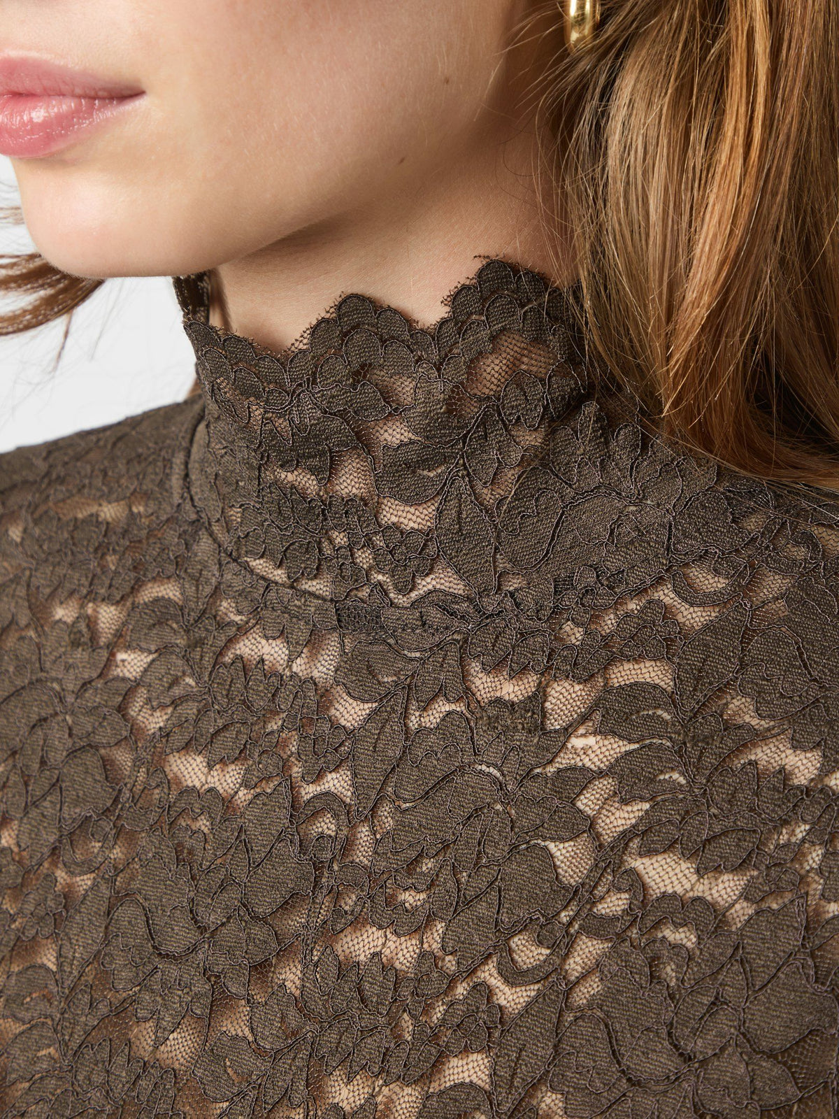 Liza laceflower blouse