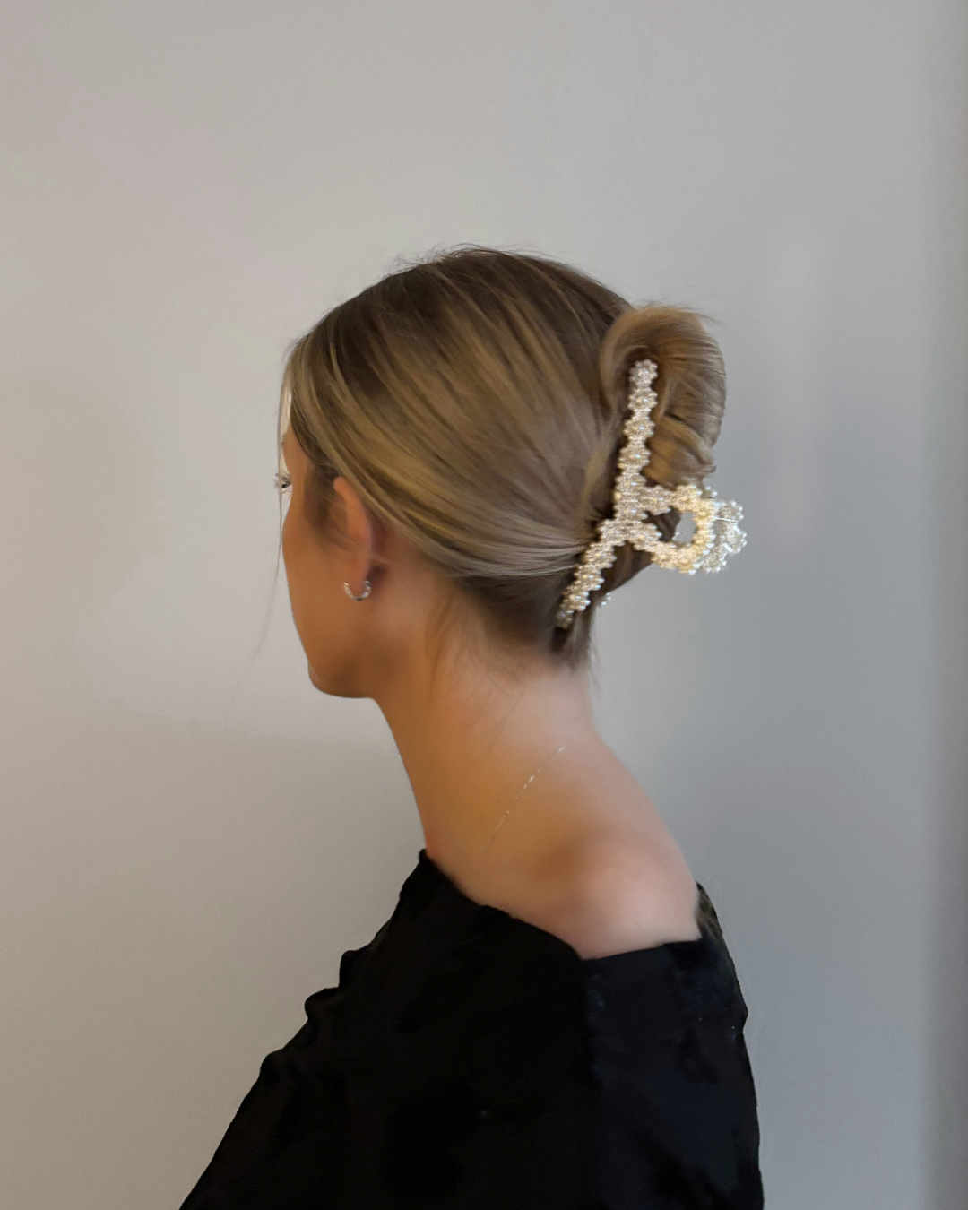 Vintage Pearl Hair Claw Looped