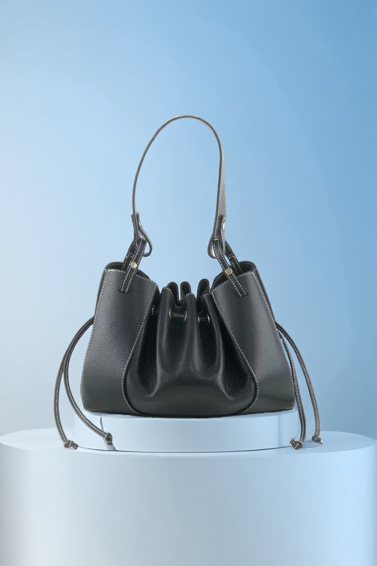 Thea Shoulderbag with Pouch