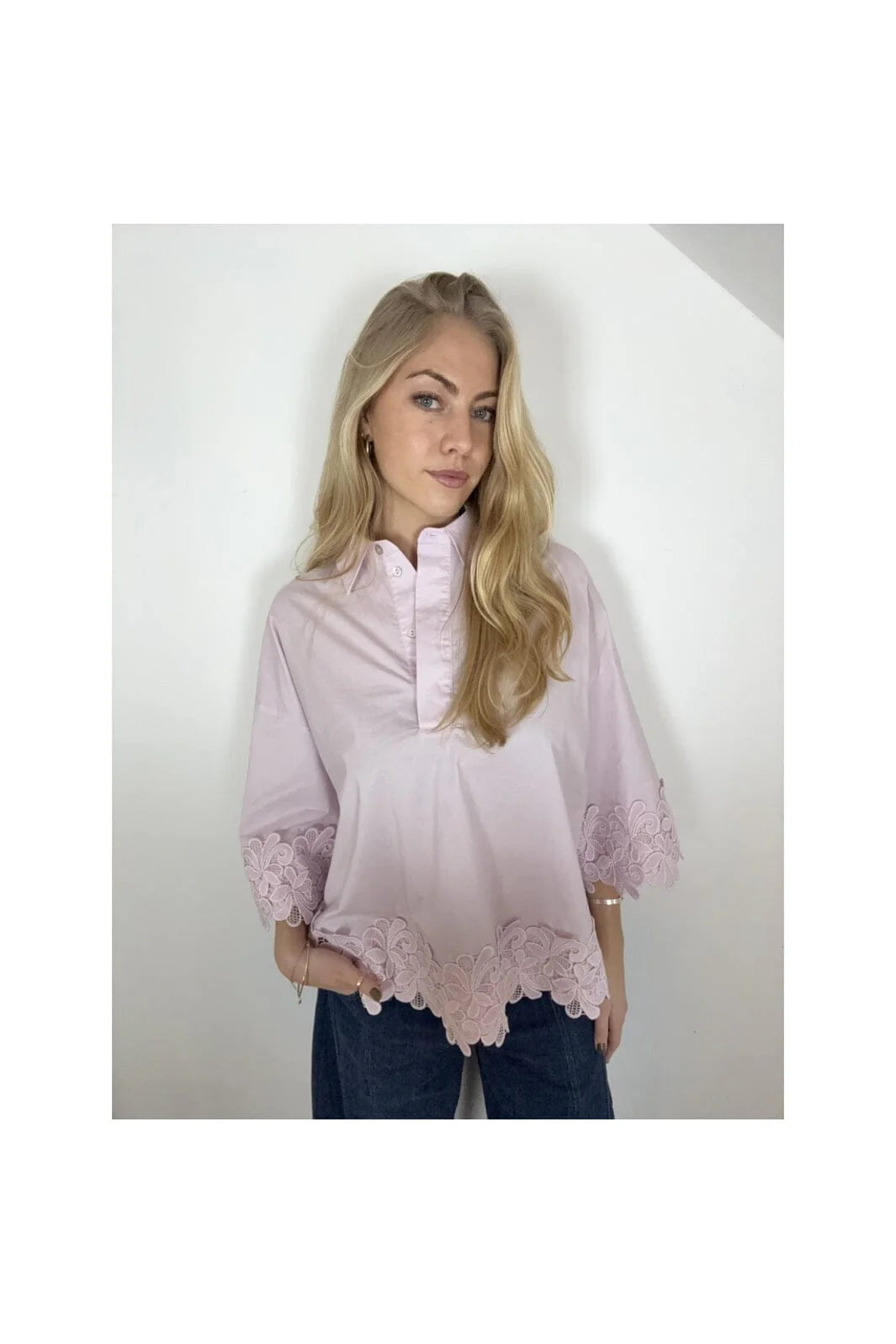 Klara embroidery