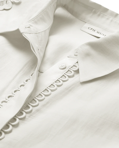 CMMOLLY - EMBROIDERED SHIRT IN WHITE